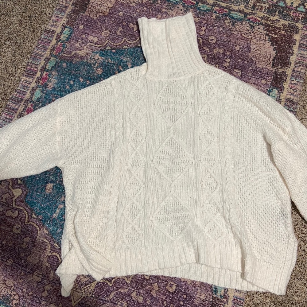 White knit oversized turtleneck sweater